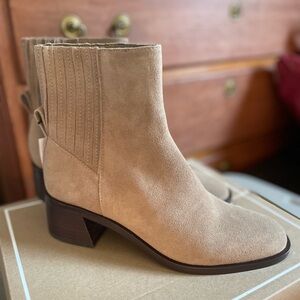 NWT Dolce vita tan Boot / Bootie👢